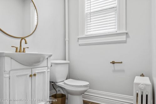 266 Spring St, Tinton Falls NJ  07701-2231 exterior