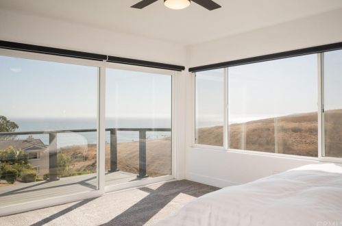 981 Bakersfield St, Pismo Beach CA  93449-2403 exterior