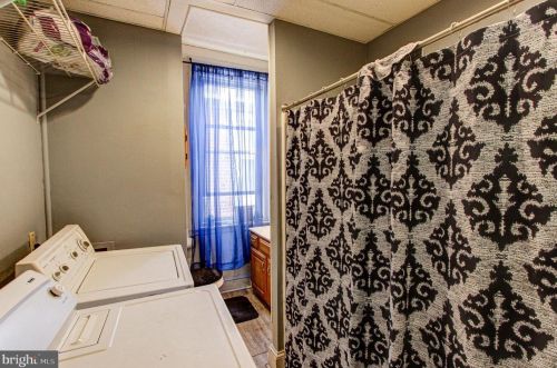 558 Stanbridge St, Norristown PA  19401-5312 exterior