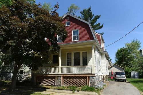 321 Narragansett St, Providence, RI 02905-4144