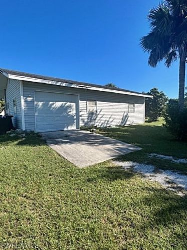 111 Lee Blvd, Lehigh Acres FL  33936-6146 exterior