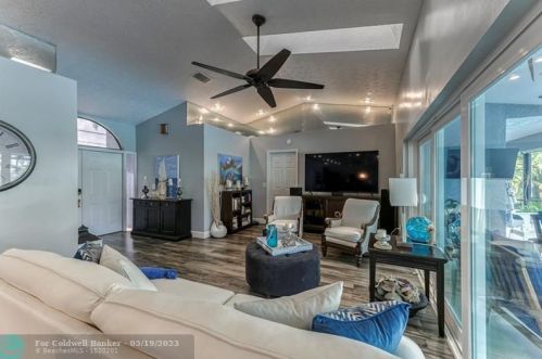 2399 Floresta Dr, Fort Pierce FL  34984-5218 exterior