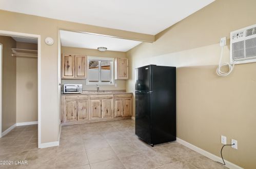 370 Corvair Dr, Lake Havasu City AZ  86406-7069 exterior