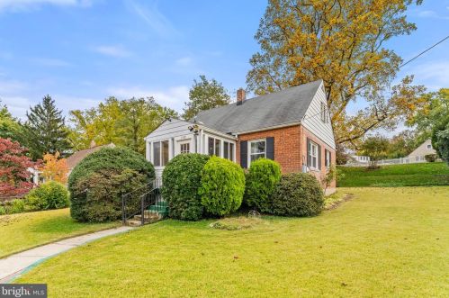 7139 Oakland Ave, Falls Church, VA 22042-1644