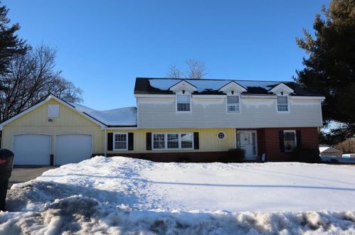 31 Kennedy Ter, Middletown, NY 10940-4653