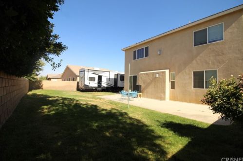 5823 Spice St, Lancaster CA  93536-2348 exterior