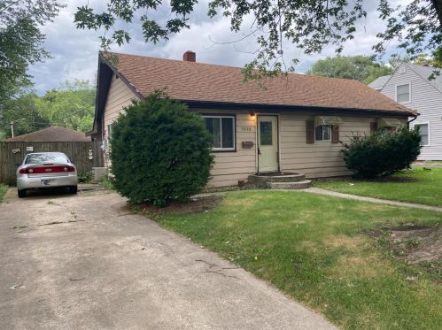 7228 Missouri Ave, Hammond, IN 46323-2854