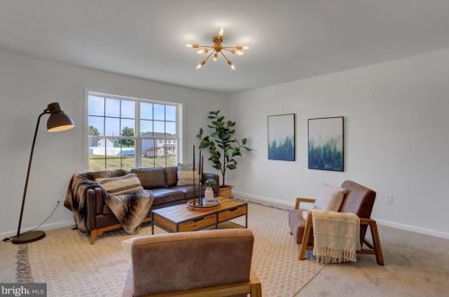 207 Pike Ct, Lees Cross Roads, PA 17257-9046