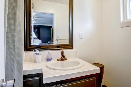 1090 Westward Dr, Hollister CA  95023-5717 exterior