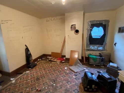 702 12th Ave, Whitaker PA  15120-2016 exterior