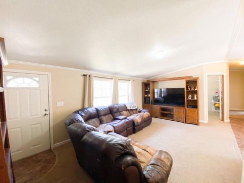 2885 Means Dr, Silsbee, TX 77656-6865