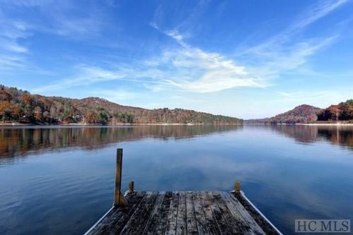 45 Bluegill Ln, Glenville, NC 28736-8338
