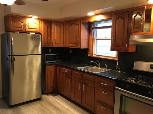 123 19th St, Bayonne, NJ 07002-1638