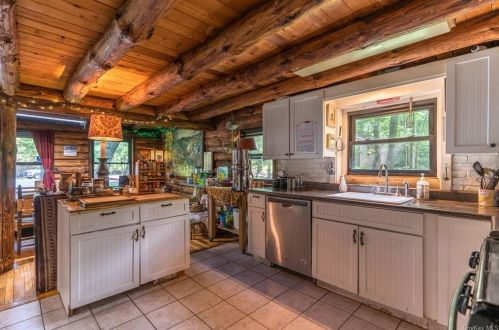 11 Picadilly Ct, Rock Hill NY  12775-6435 exterior