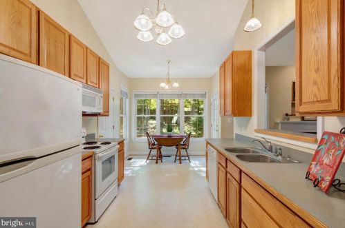 10805 Chancellorsville Dr, Spotsylvania VA  22553-3929 exterior