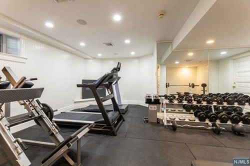640 Ridgewood Ave, Ridgewood NJ  07450-3311 exterior