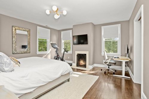 579 Bedford Rd, Pleasantville NY  10570-3348 exterior