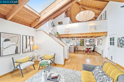 3206 Hannah St, Oakland, CA 94608-4013