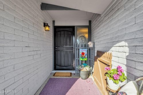 4636 Michelle Dr, Glendale AZ  85308-1519 exterior