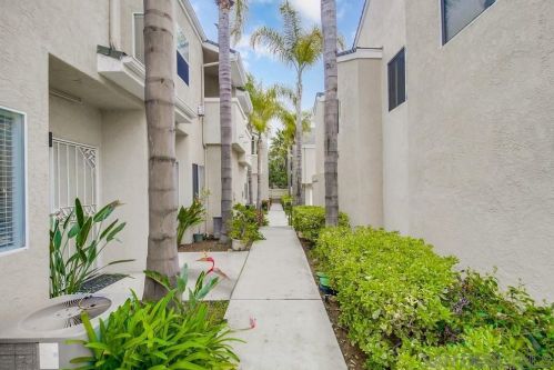 2211 Howard Ave, San Diego, CA 92104-1607