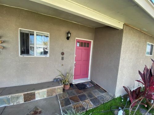 6828 Almada St, Long Beach, CA 90815-4903