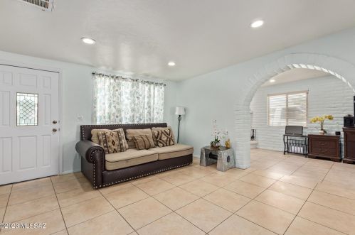 4801 Camino De La Plz, Tucson AZ  85714-3125 exterior