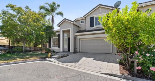670 Esplanade Ln, San Jose CA 95138-1327 exterior