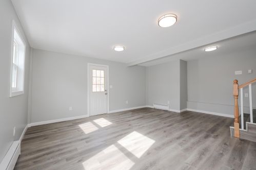 54 Abbott St, Nashua NH  03064-2103 exterior