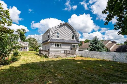 30 Edward Ave, Norwich, CT 06351-3504