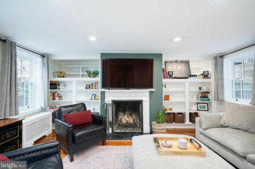 314 Iseminger St, Philadelphia PA  19107-5904 exterior