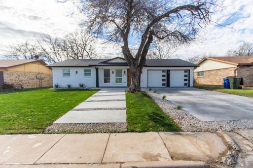 2511 Sunridge Rd, Carrollton, TX 75006-1729