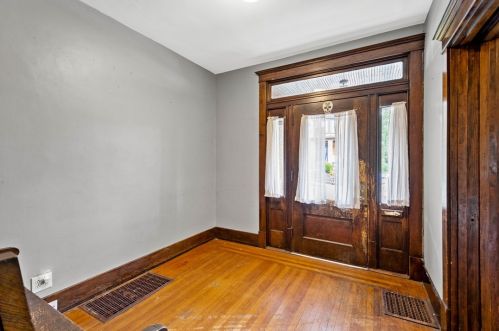 1608 Westfield St, Pittsburgh, PA 15216-3729