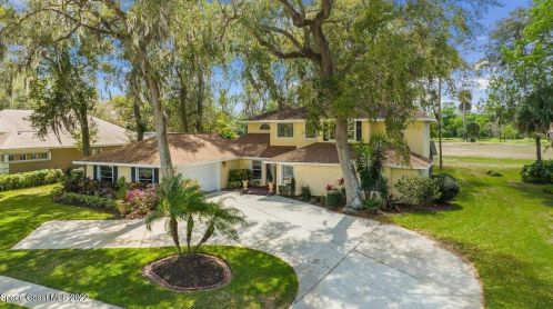 545 Country Club Dr, Titusville FL  32780-4976 exterior