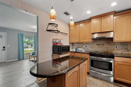 1706 Valencia Blvd, Bartow FL  33830-9420 exterior