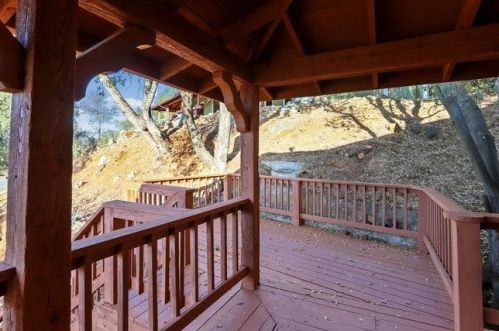 17967 Apple Colony Rd, Tuolumne CA  95379-9775 exterior