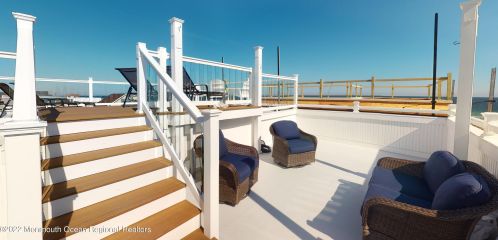 5 Fort Ave, Pelican Island NJ  08751-1512 exterior