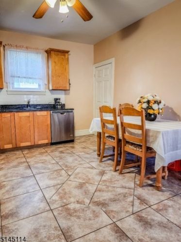 18 Barber Ave, West Deptford NJ  08096-2414 exterior