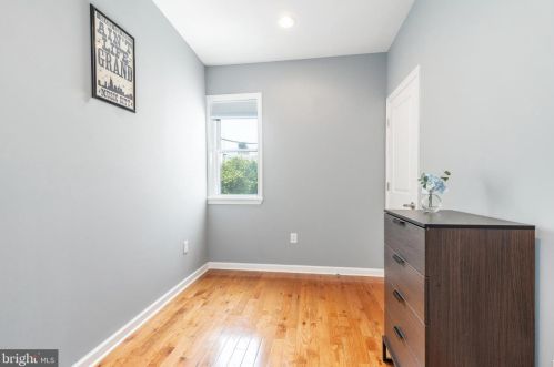 2426 Hicks St, Philadelphia PA  19145-4405 exterior