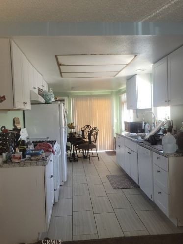 731 Lake St, Lake Elsinore CA  92530-4345 exterior