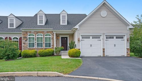 110 Caspian Ln, Norristown, PA 19403-4305