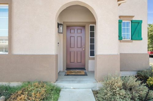4237 Ivory Ln, Turlock CA  95382-7430 exterior