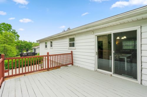 109 Redbud Dr, Beaver Falls PA  15010-1152 exterior