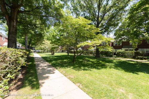 155 Manor Dr, Tinton Falls NJ  07701-2458 exterior