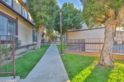 515 Gardena Blvd, Gardena CA  90248-2629 exterior