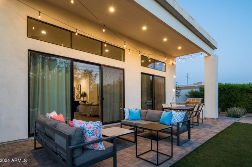 5036 Scottsdale Rd, Scottsdale AZ 85254-5161 exterior