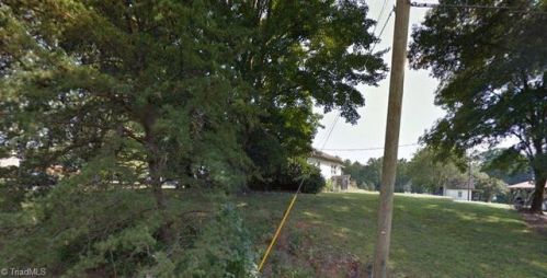4970 Oak Garden Dr, Kernersville, NC 27284-9539