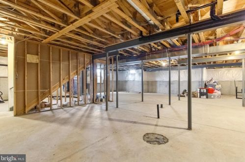 6 Nicole Ct, Swedesboro NJ  08085-3448 exterior