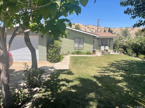 15512 2nd St, Victorville, CA 92395-3110