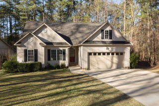 1427 Carolina Dr, Sanford, NC 27332-7369