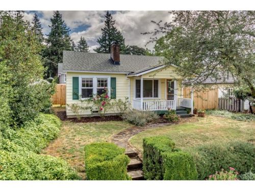3715 Grant St, Vancouver, WA 98660-1867